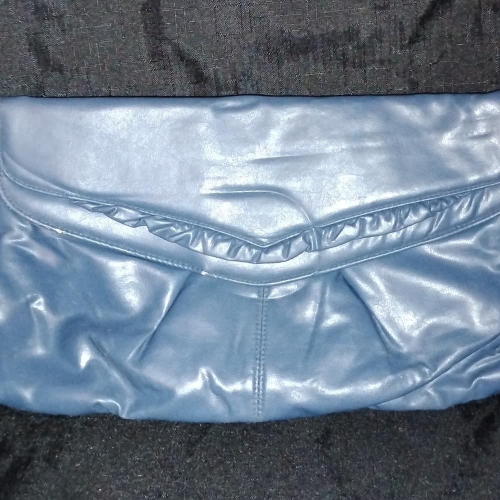 Source Unknown Stylish Blue Clutch